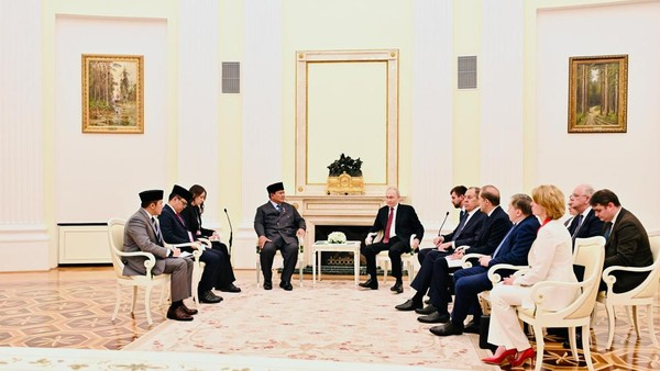 Pertemuan Prabowo–Putin 2025: Lonjakan Perdagangan & Tantangan Energi Nuklir Indonesia