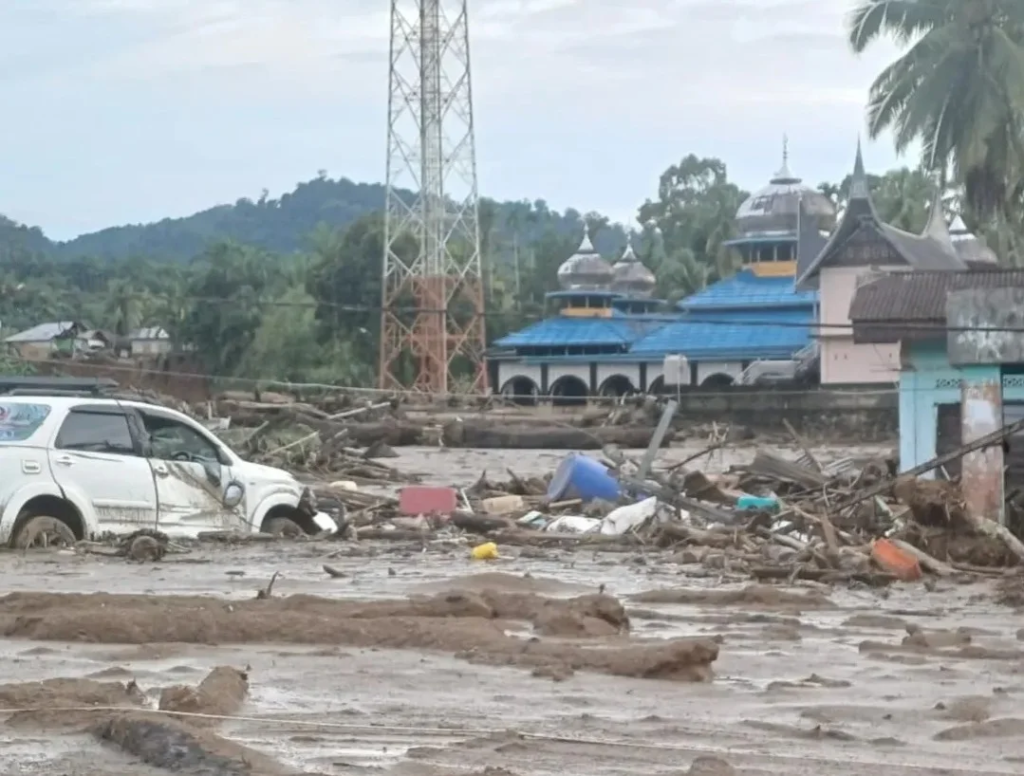 Prabowo Tinjau Banjir Sumatera 2025: Sidang Kabinet Paripurna & Penanganan Bencana