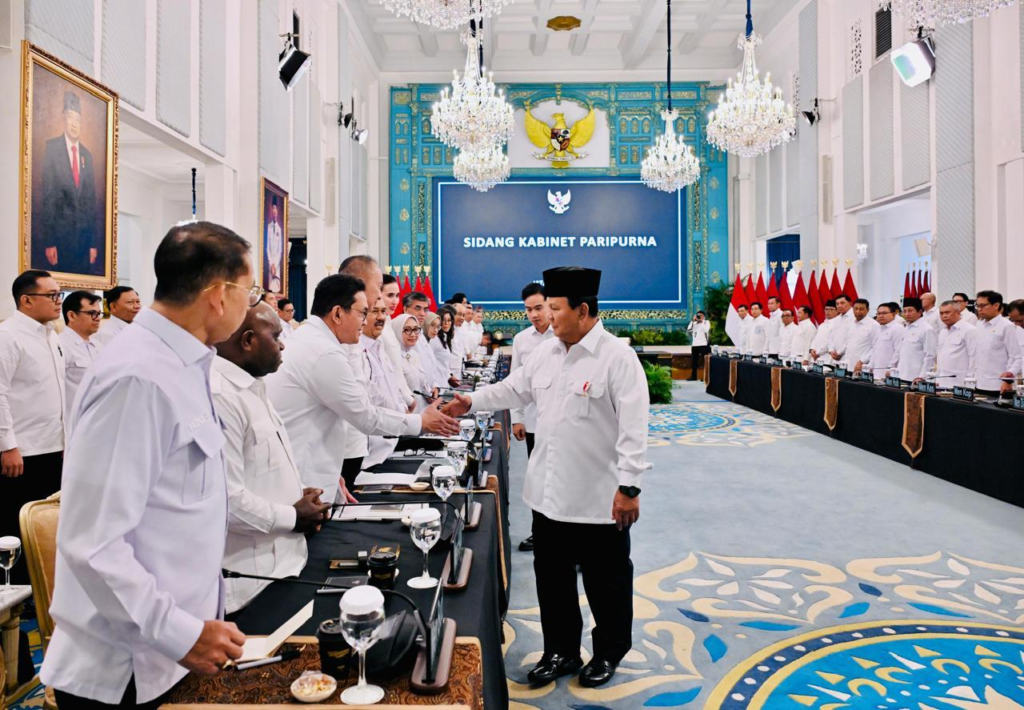 Prabowo Tinjau Banjir Sumatera 2025: Sidang Kabinet Paripurna & Penanganan Bencana